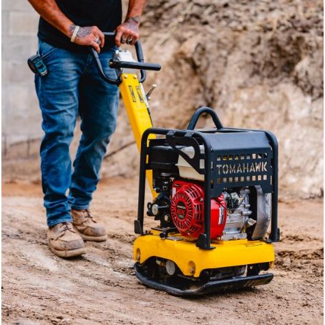 Tomahawk Power TPC100H 5.5 HP reverse plate compactor showing engine and plate details