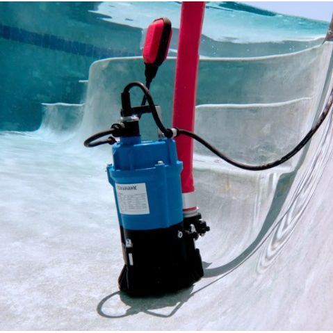 Tomahawk Power TDP400 66 GPM dewatering pump with included float switch